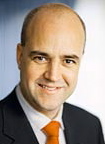 Statsminister Fredrik Reinfeldt anser att människor som kommer hit ska försörja sig själva och sina familjer