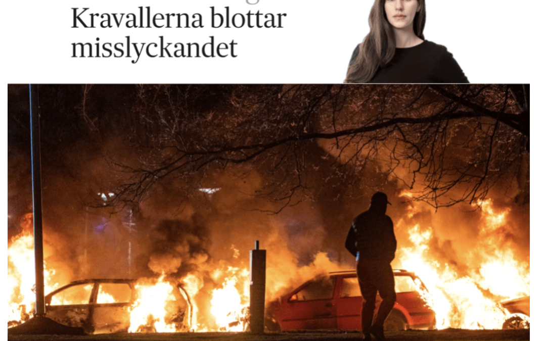 Sverige är ett sekulärt och demokratiskt land – det vet alla som kommer hit. Vill man inte leva sekulärt så kan man söka sig till länder där religiösa system och lagar gäller.